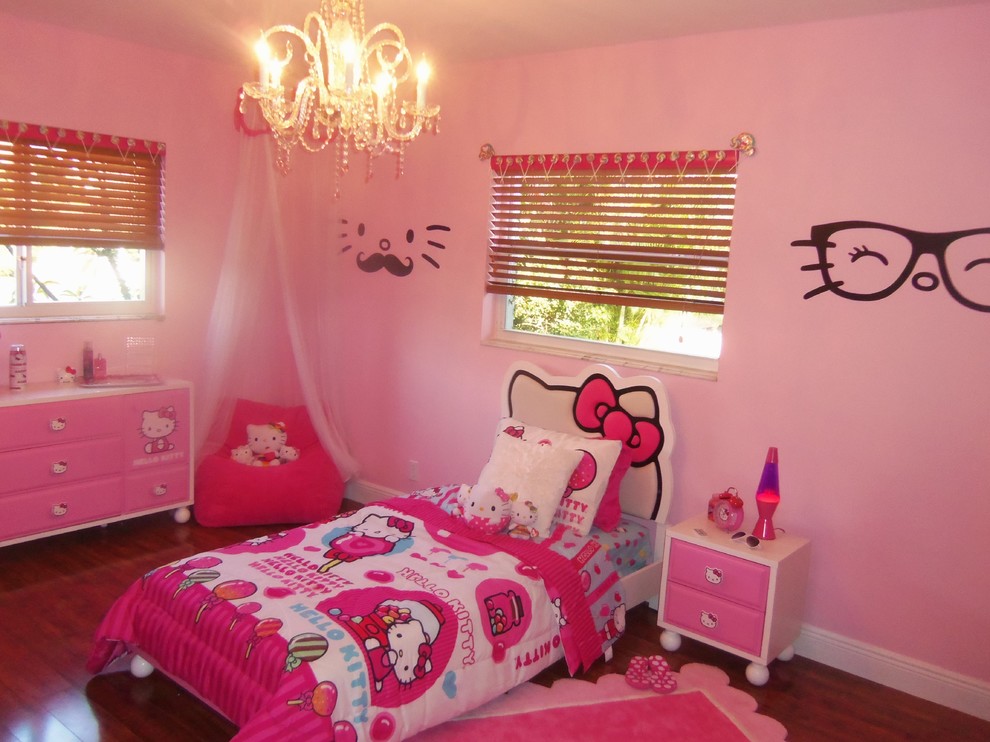 Photo of a traditional kids' room in Miami.