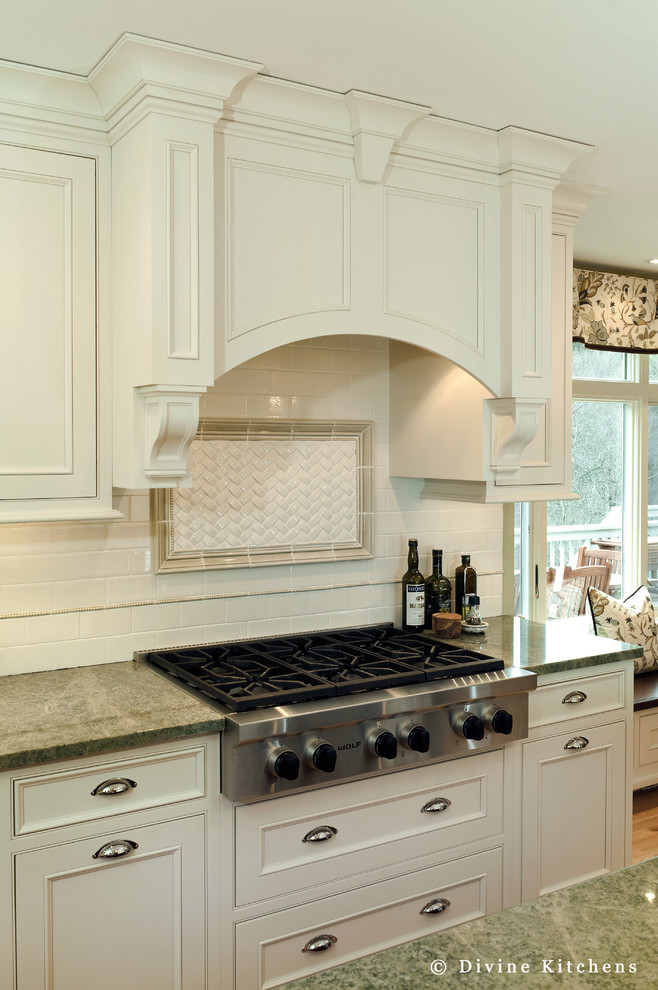 Traditional at its best - Traditional - Kitchen - Boston - by Divine