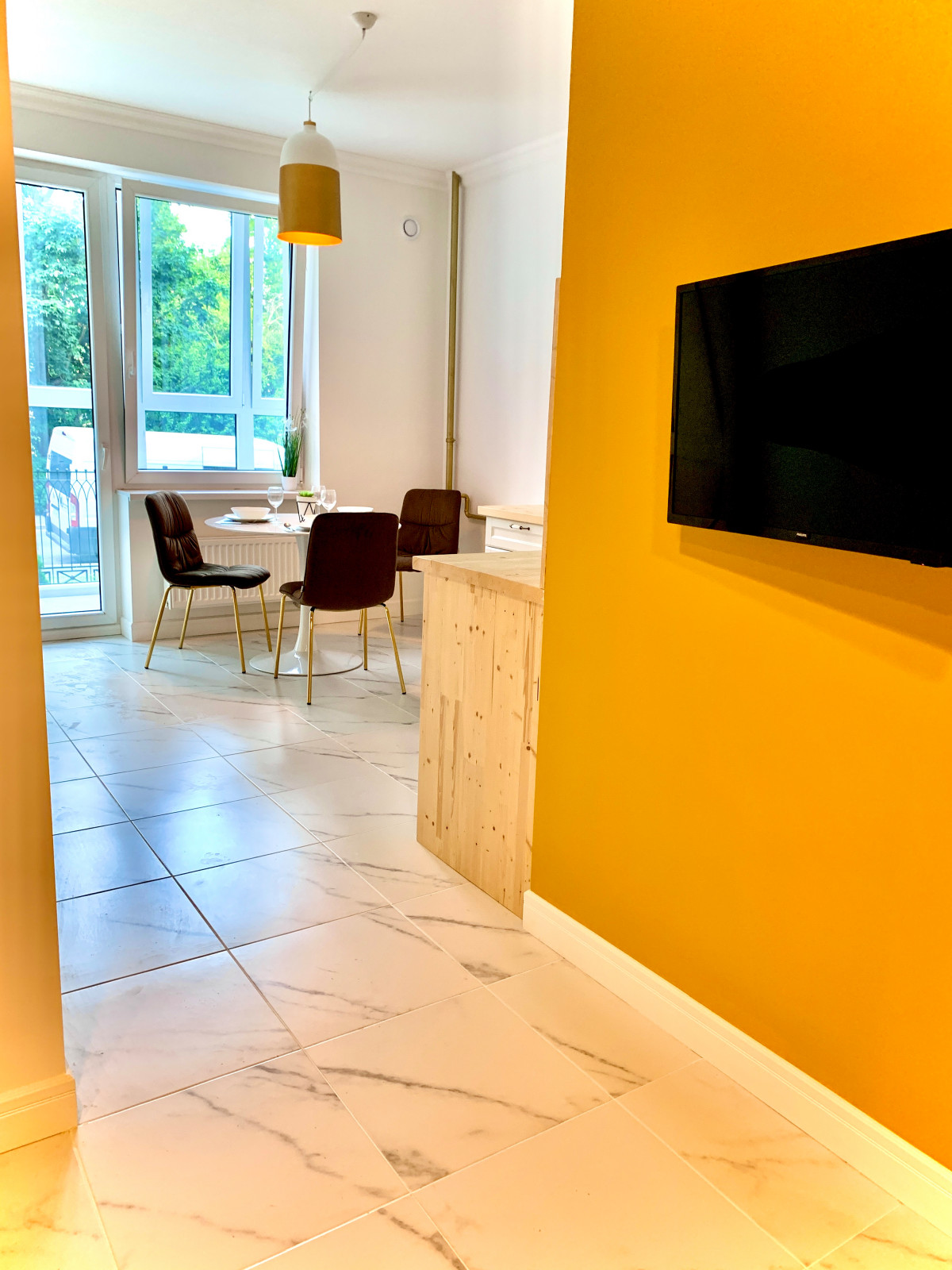 Яркая Квартира в старом Конигсберге