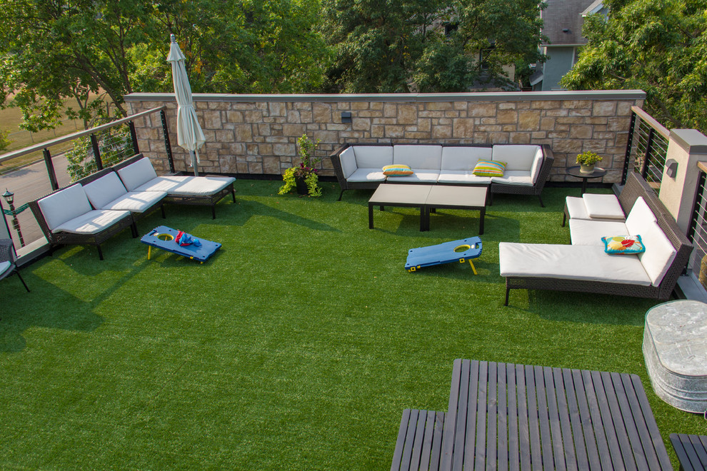 Inspiration for a mid-sized contemporary rooftop and rooftop deck in Minneapolis with no cover.
