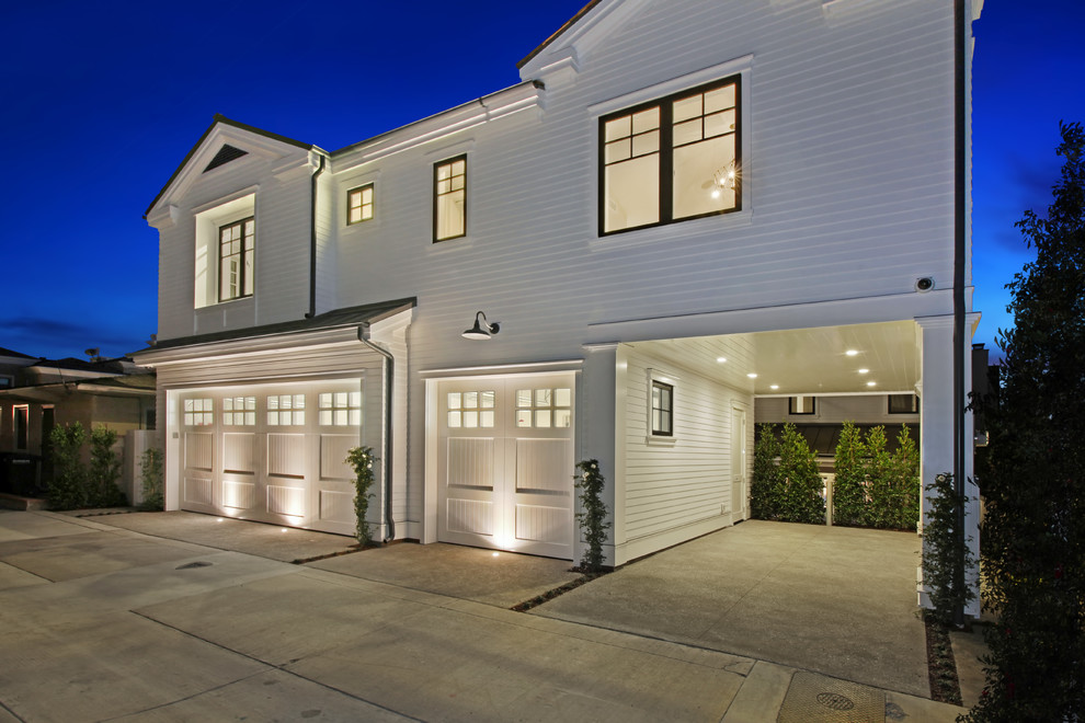 Inspiration for a contemporary exterior in Orange County.