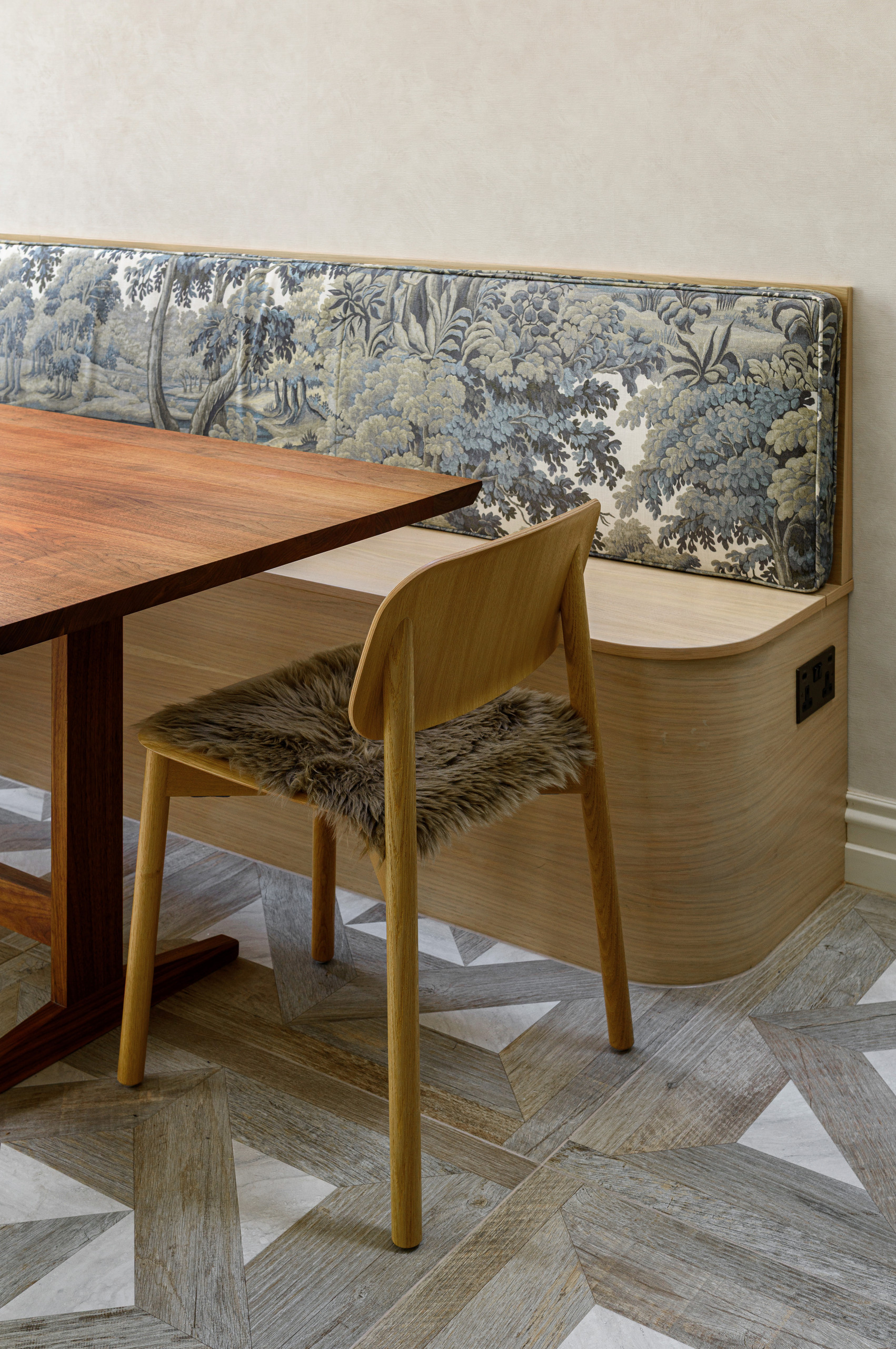 Contemporary Traditional London House- Rabin House