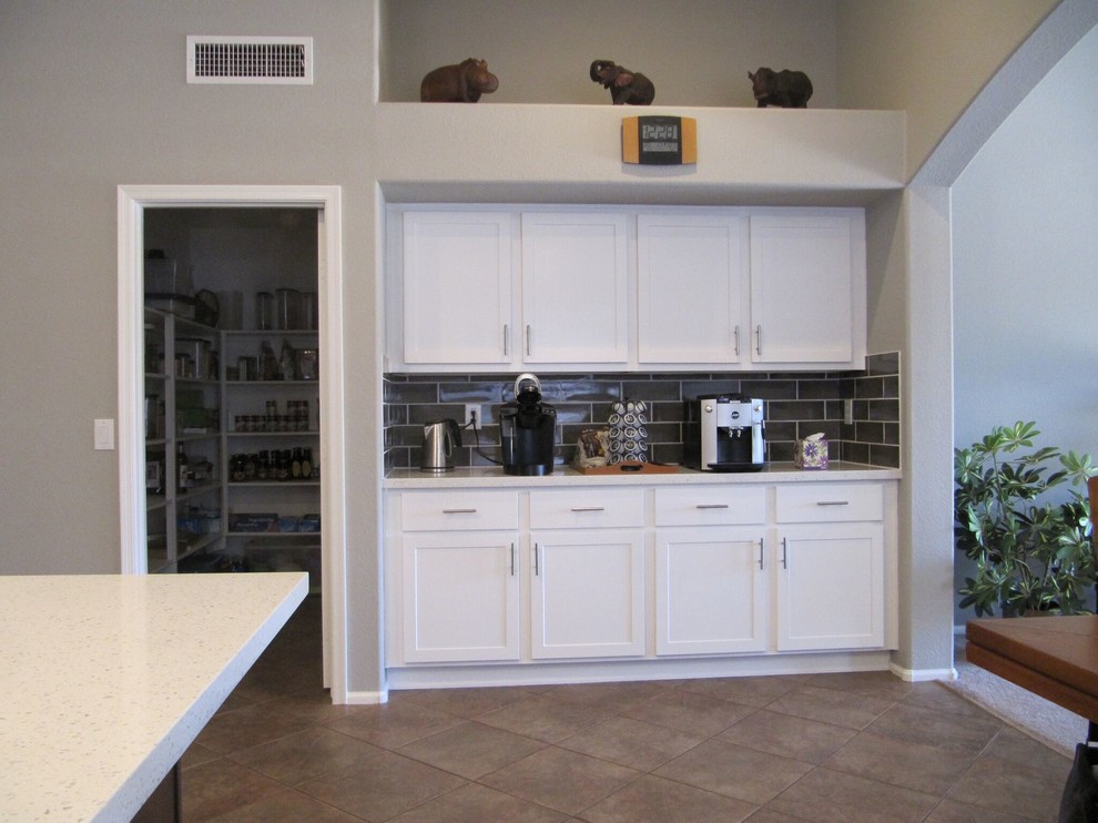 Transitional kitchen photo in Phoenix