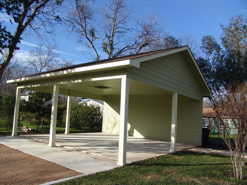 This is an example of a traditional detached shed and granny flat in Austin.
