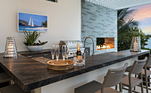 Contemporary Masterpiece modern-patio