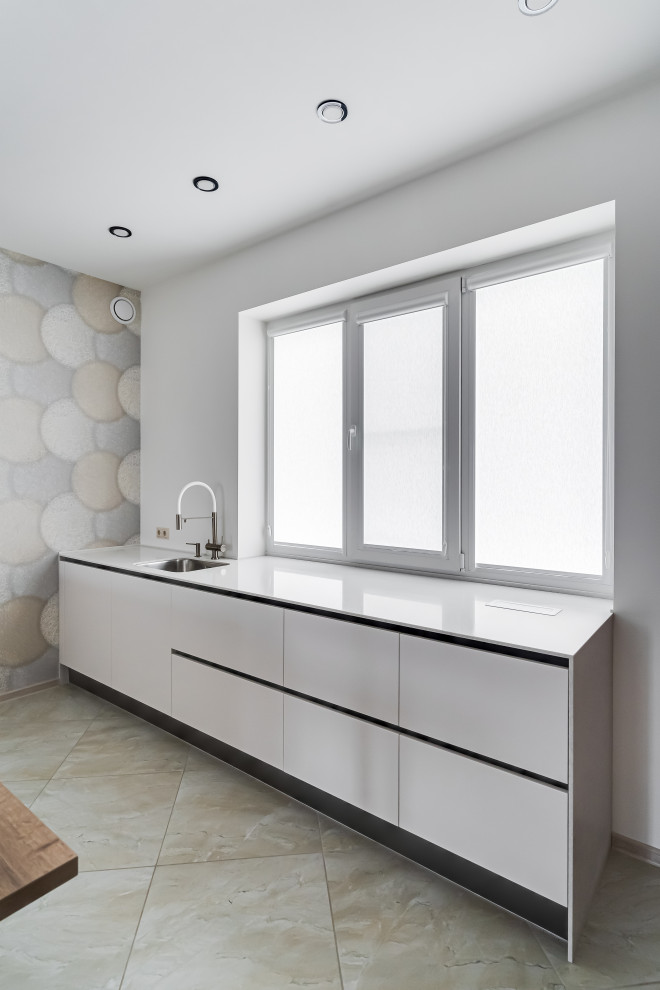 Кухня в современном стиле для загородного дома