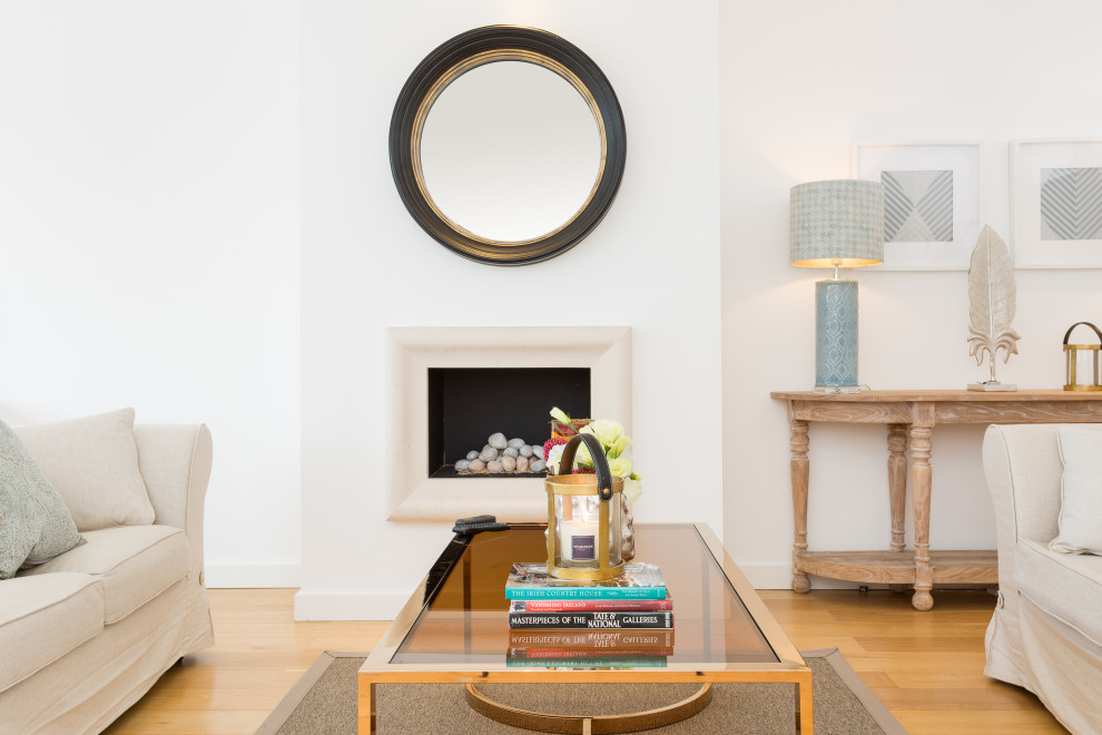 Photo of a contemporary living room in Dublin.