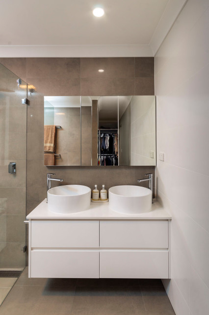 1st Story Parents Retreat | Canterbury bathroom