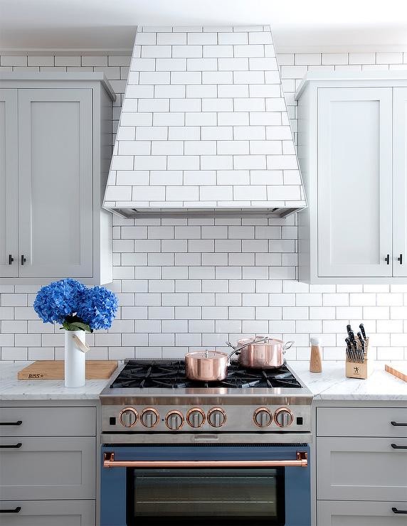 15 Gorgeous Kitchen Range Hoods That Are Eye Candy (Not Eyesores