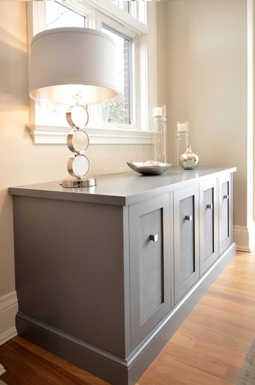 Inspiration for a transitional entryway remodel in Toronto