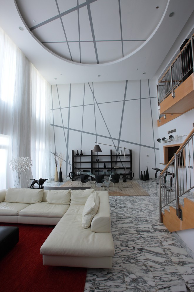 PENTHOUSE WITH VIEWS OF THE BAY