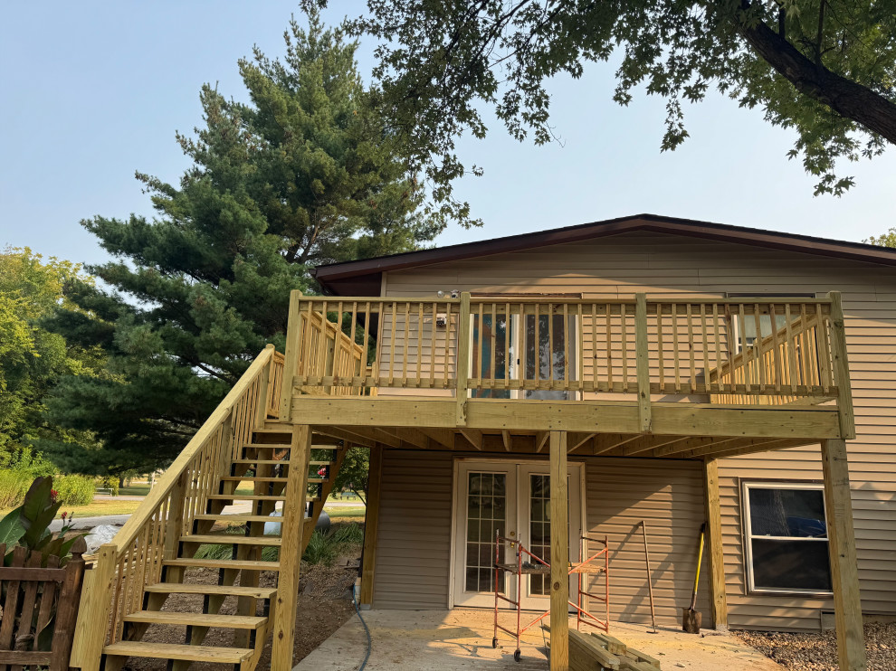 Deck Aviston, Illinois