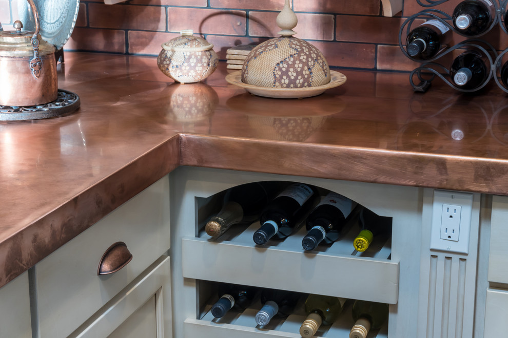 Kitchen - rustic kitchen idea