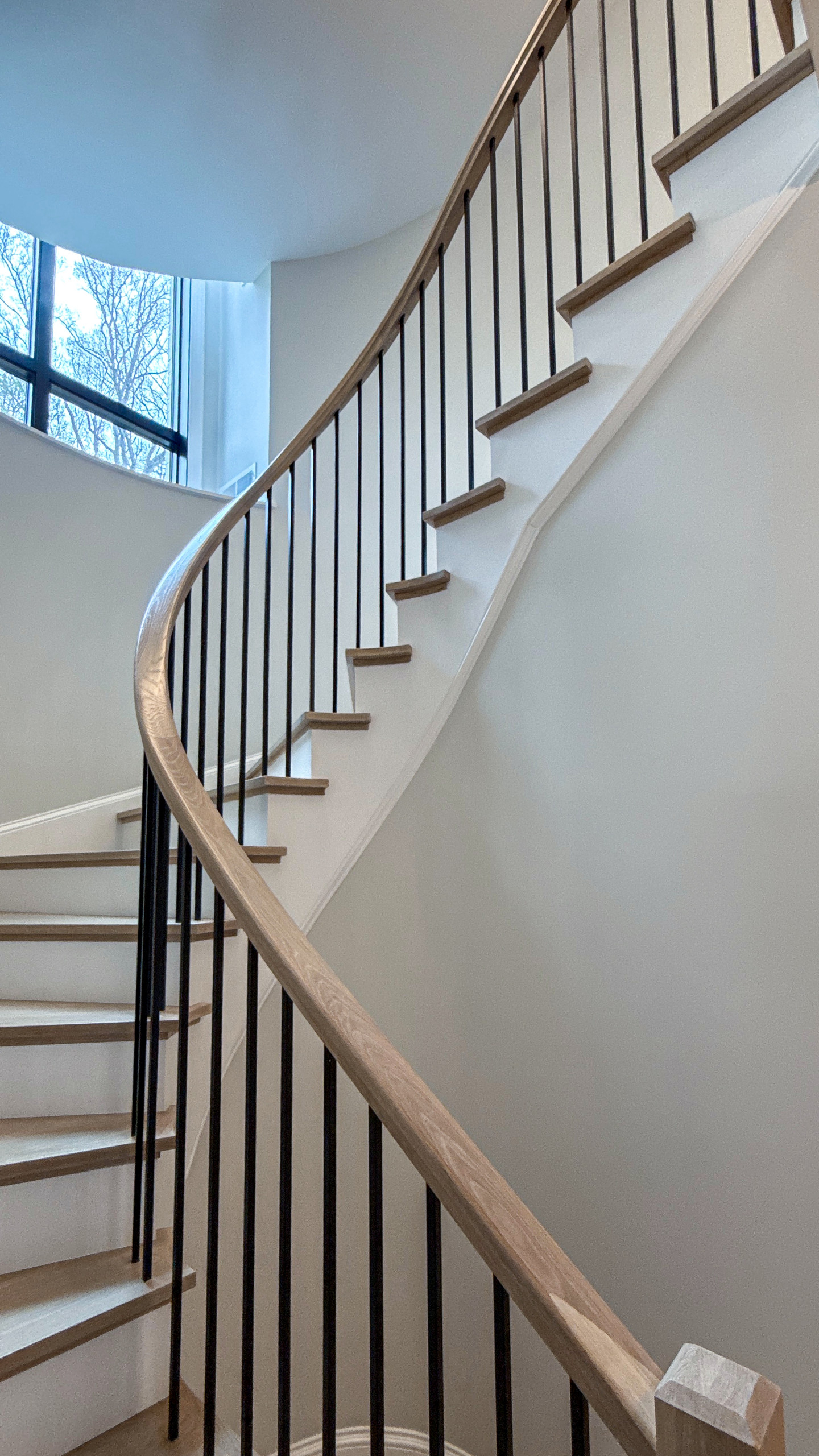 Project #150 | Contemporary White Oak Curve
