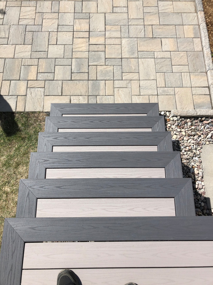 Azek-PVC-Slate Gray and Island Oak