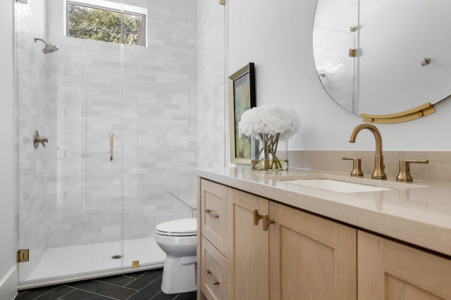 New This Week: 6 Midsize Bathrooms With a Low-Curb Shower