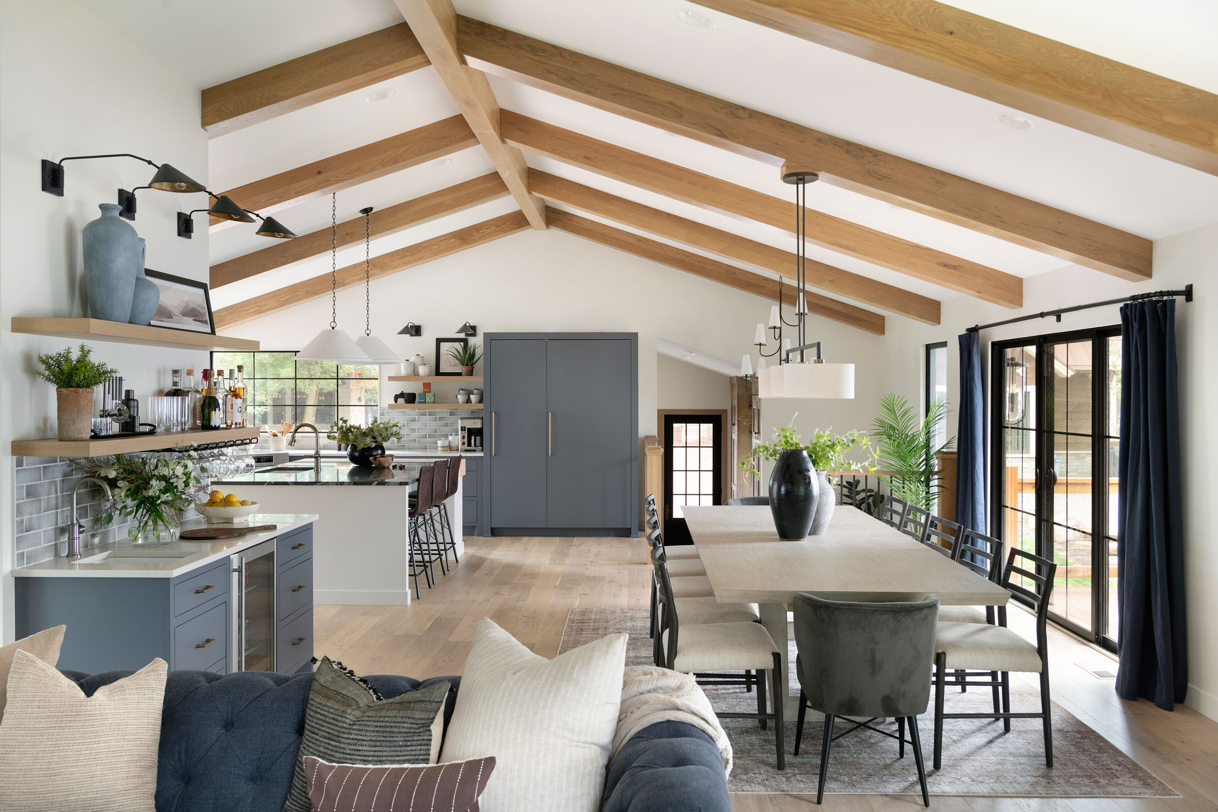6 Open-Plan Dilemmas — and Tips for Overcoming Them, image size:2400x1600