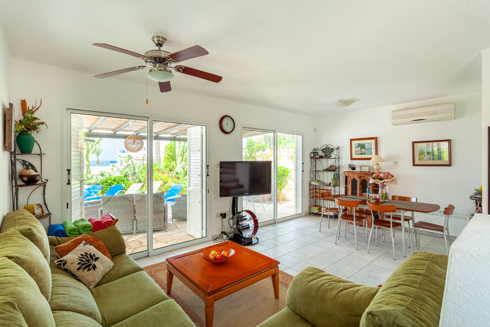 Cozy villa margo by the sea