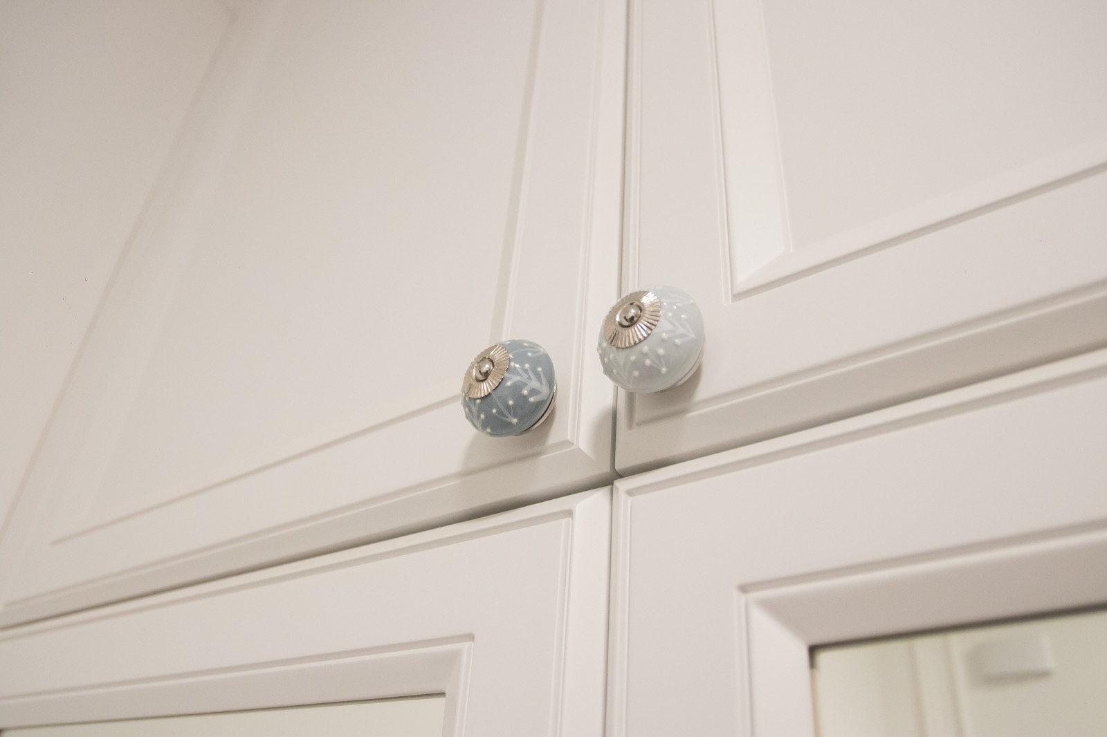 Прихожая в современной классике