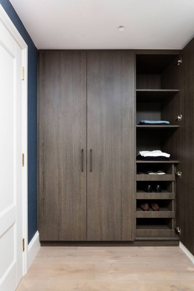 Contemporary storage and wardrobe in London.