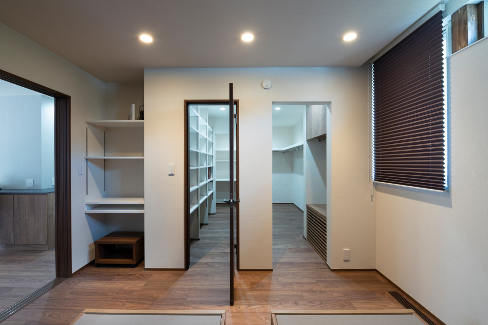 東京23区にあるコンテンポラリースタイルのおしゃれな収納・クローゼットの写真