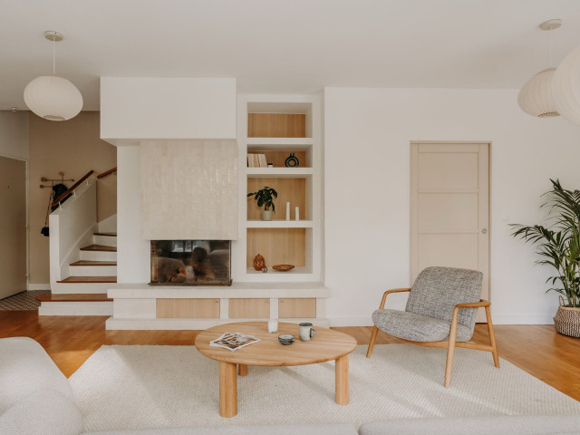 R&eacute;novation du salon avec chemin&eacute;e contemporary-living-room