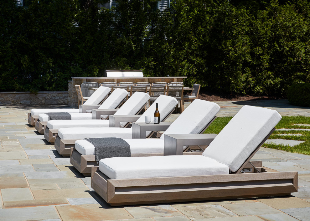 Lakehouse Lux - Pool - coastal pool idea in Chicago