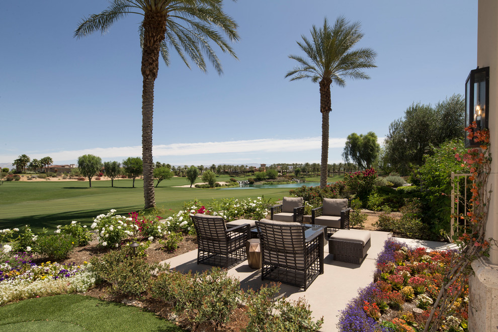 Patio - transitional patio idea