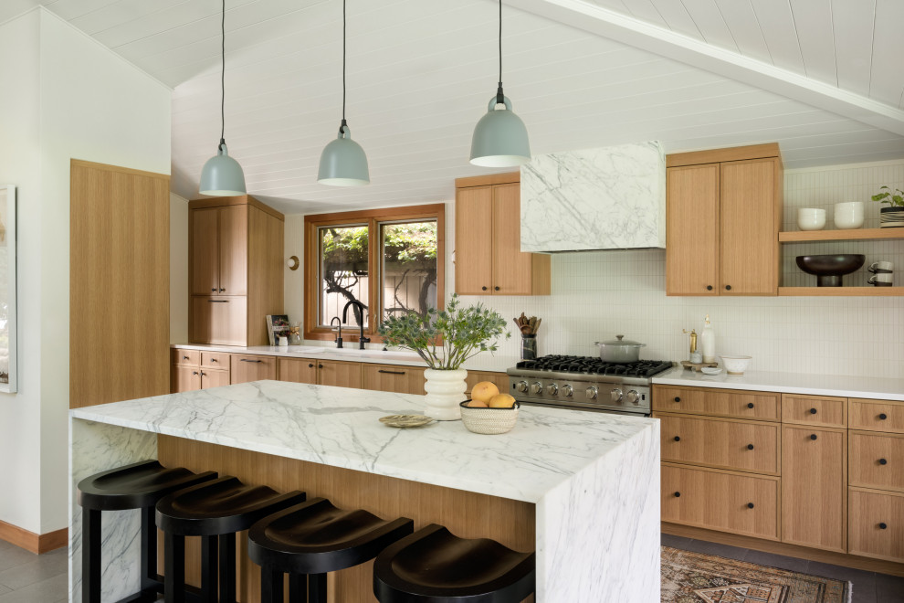 Inspiration for a transitional kitchen remodel in Seattle
