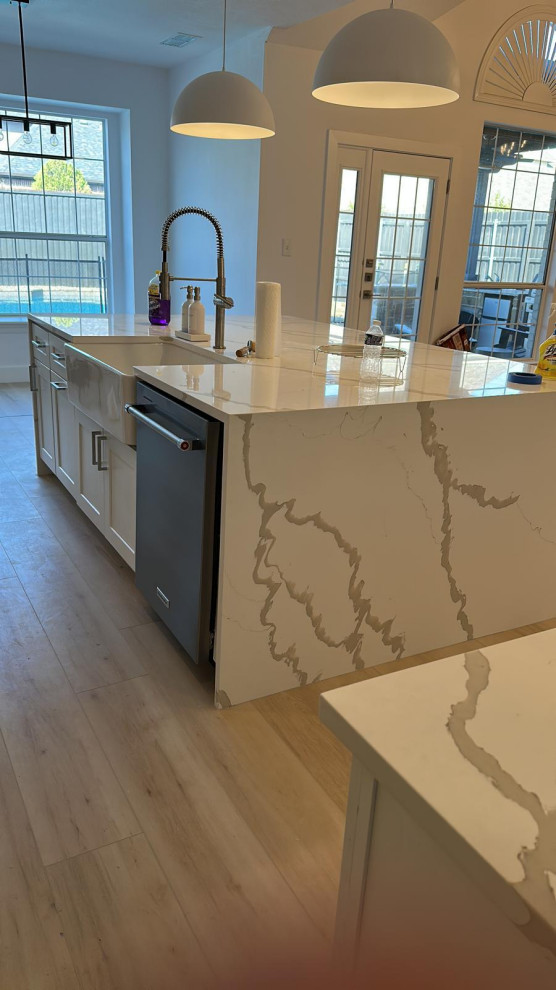 Kitchen - kitchen idea in Seattle