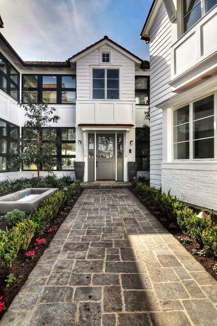 636 St. James classique-chic-entree