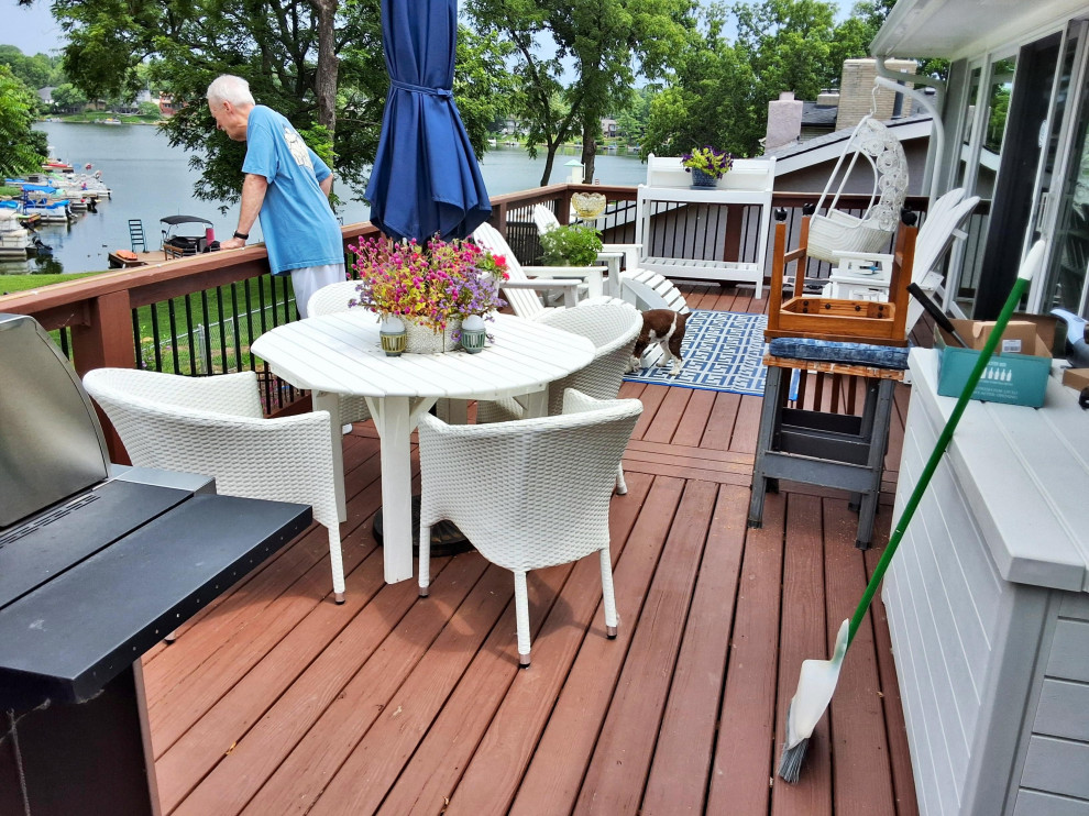 Composite Deck Build in Lake Waukomis, MO