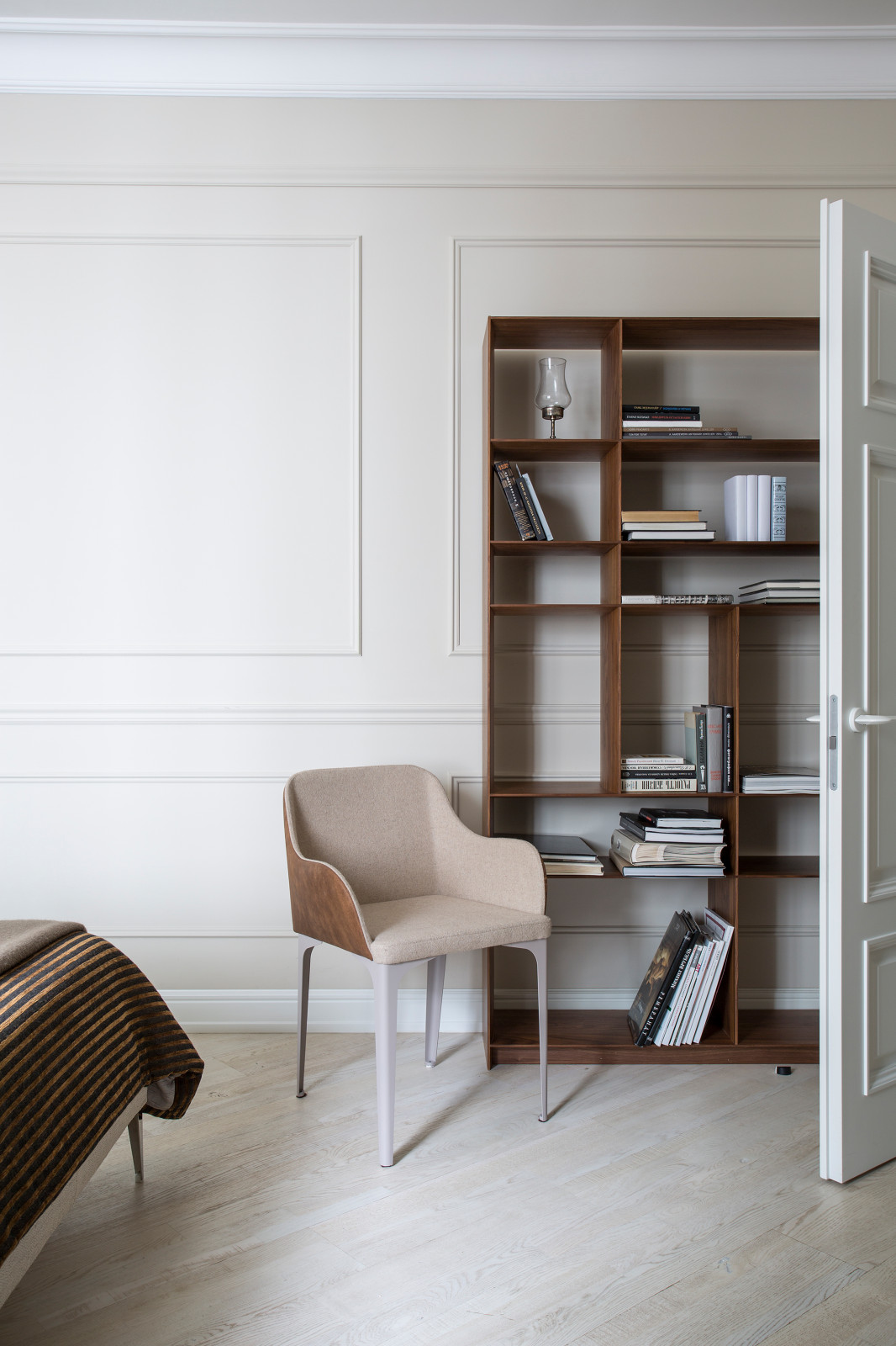 Античный минимализм - квартира на Арбате 85 м2