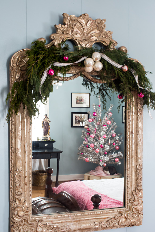 Inspiration for an eclectic bedroom remodel in Cincinnati
