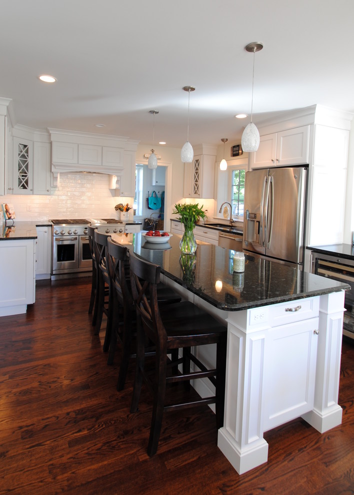 Transitional kitchen photo in Philadelphia