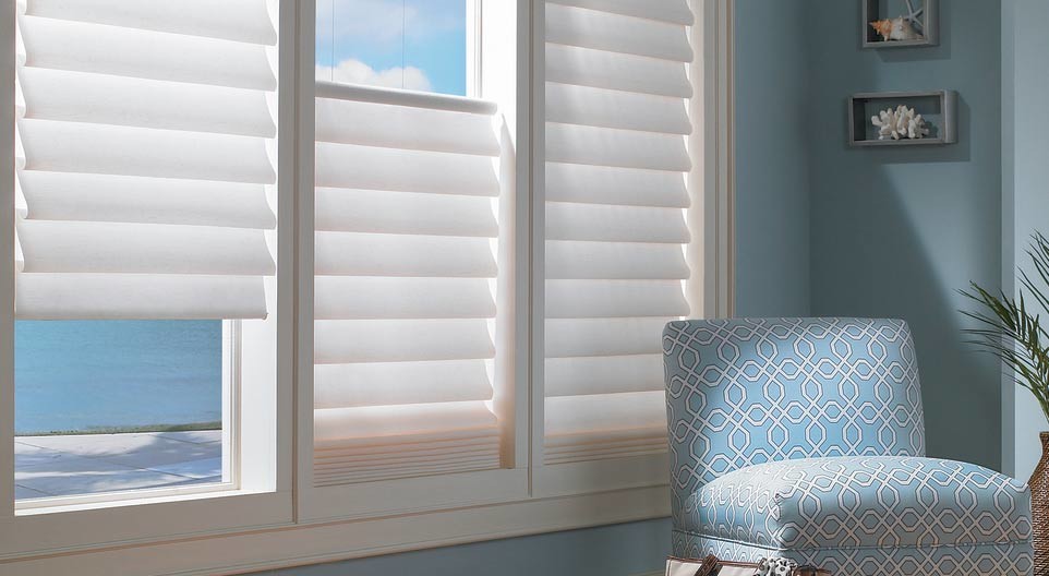 Hunter Douglas Vignette® Modern Roman Shades