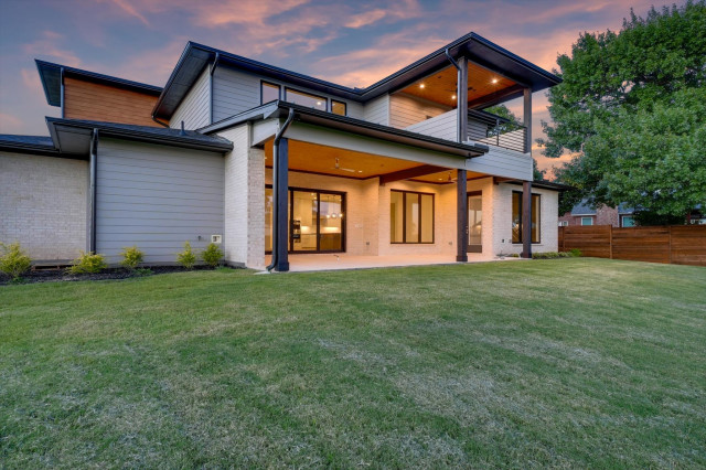 1004 Cooks modern-exterior