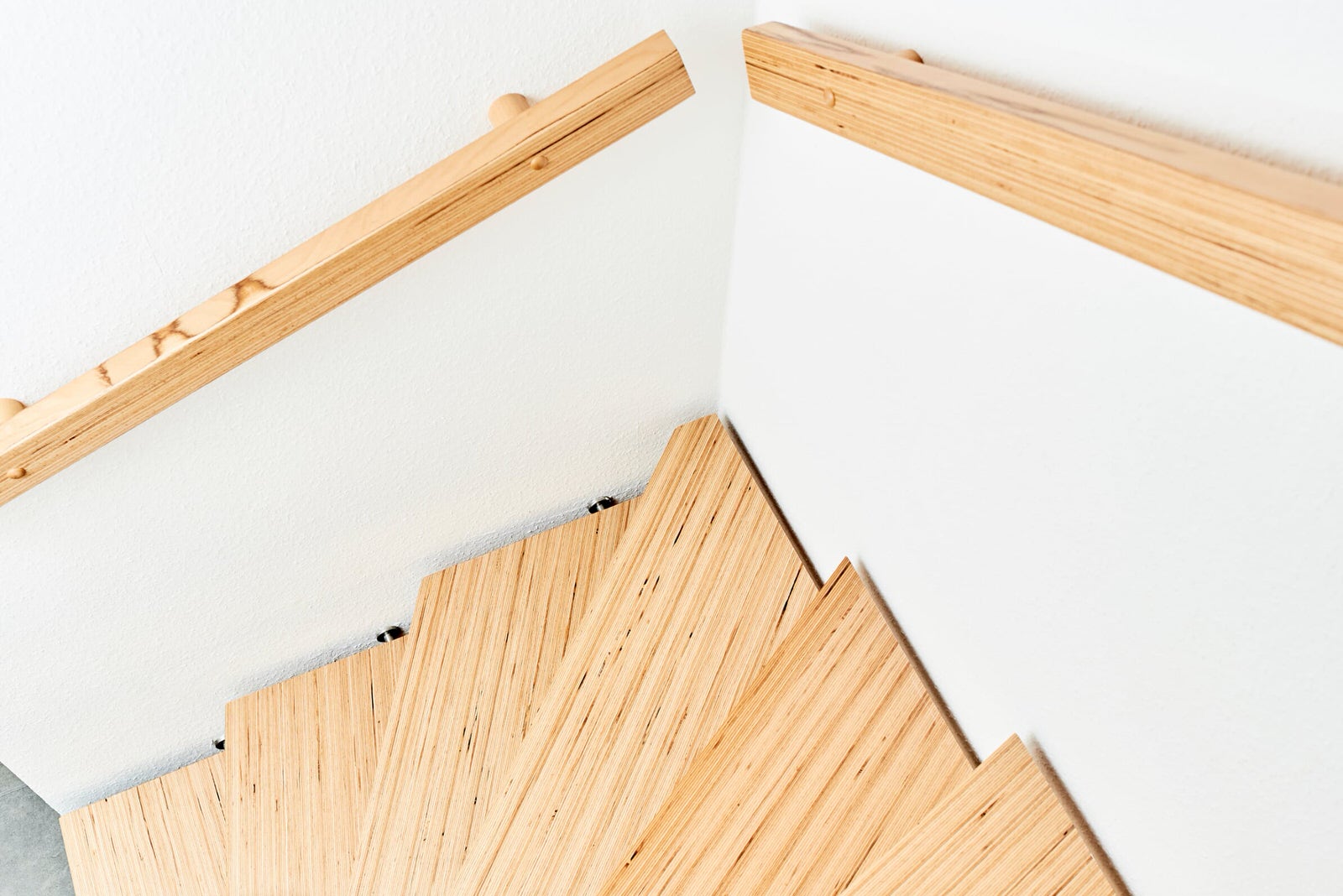 консольная лестница из BauBuche