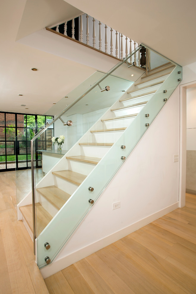 Mid-sized modern wood straight staircase in DC Metro with painted wood risers.