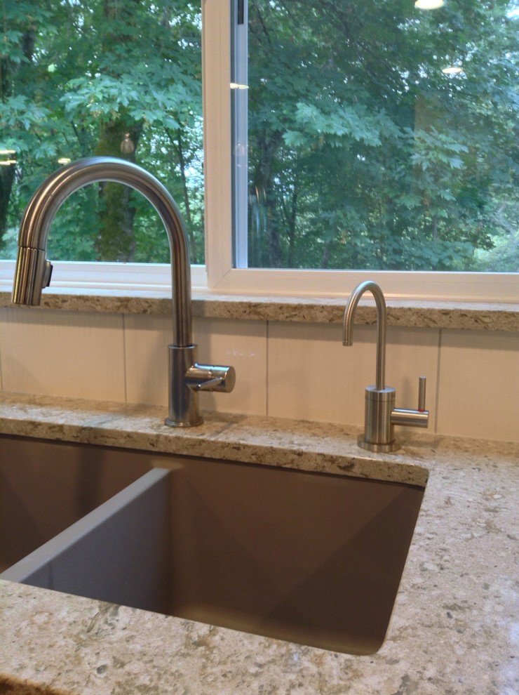 Transitional kitchen photo in Seattle