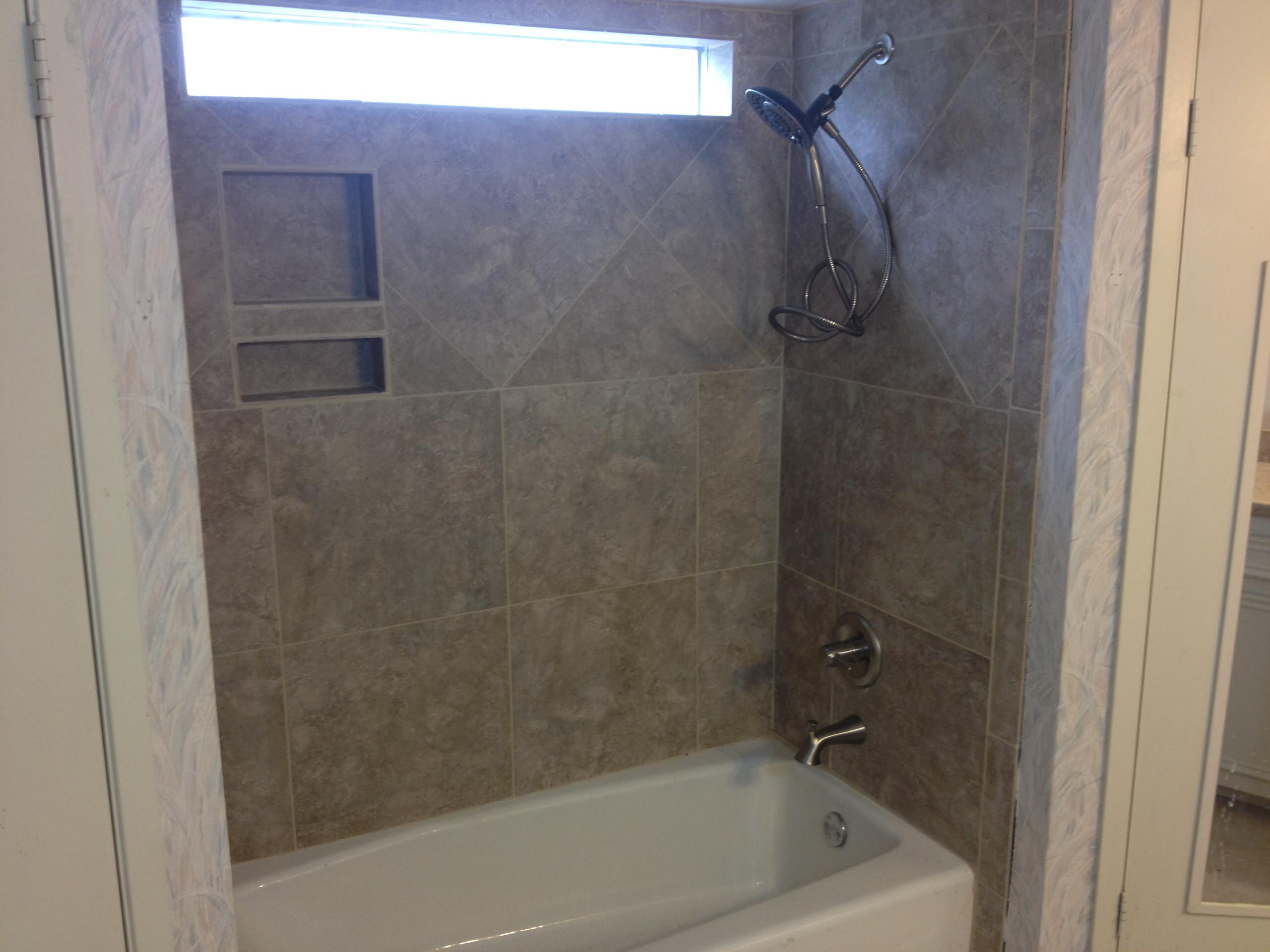 Tubs/ Showers