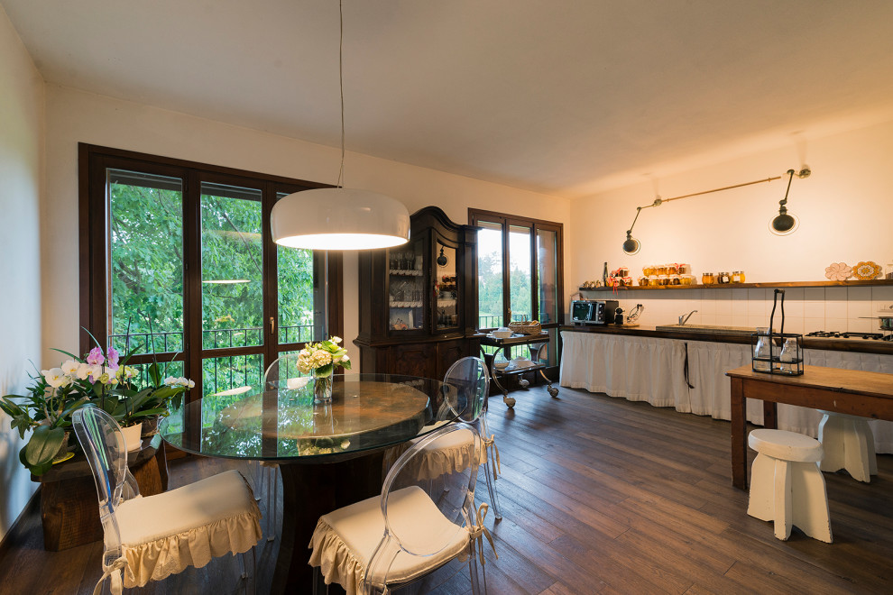 STILE SEMPLICE DAL CARATTERE DECISO