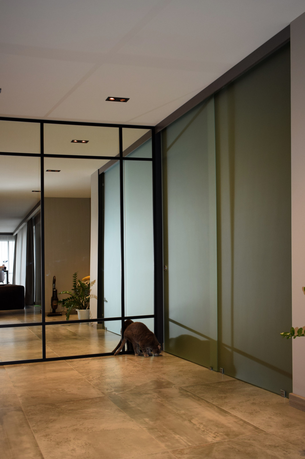 Квартира на 13 этаже  с витражным остеклением