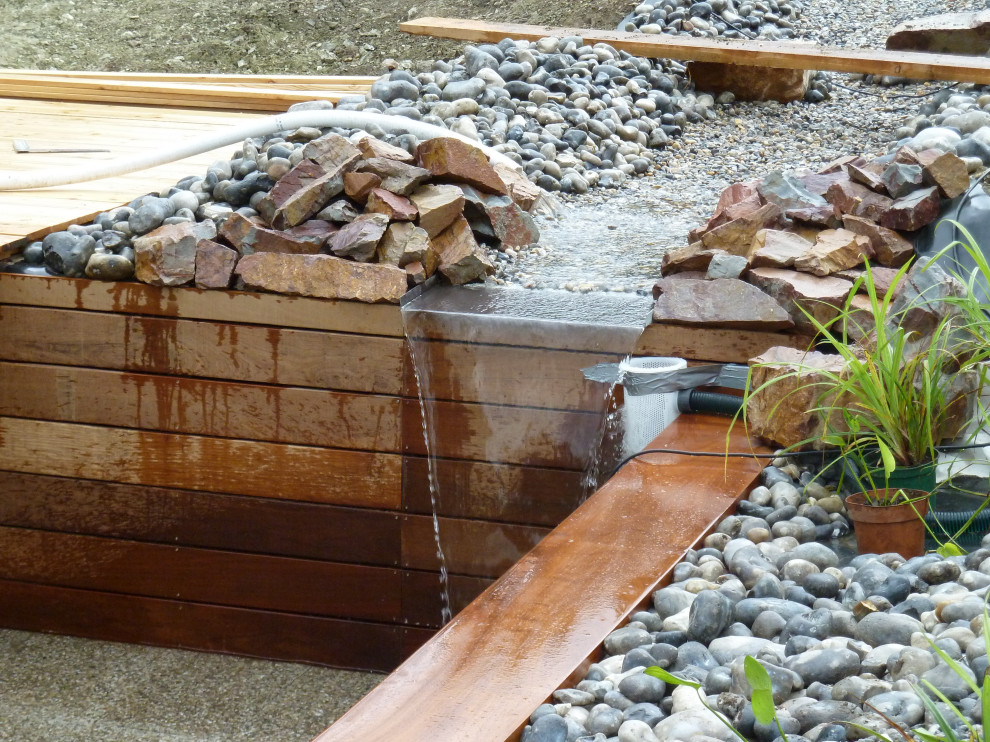 Baignade naturelle et terrasse bois