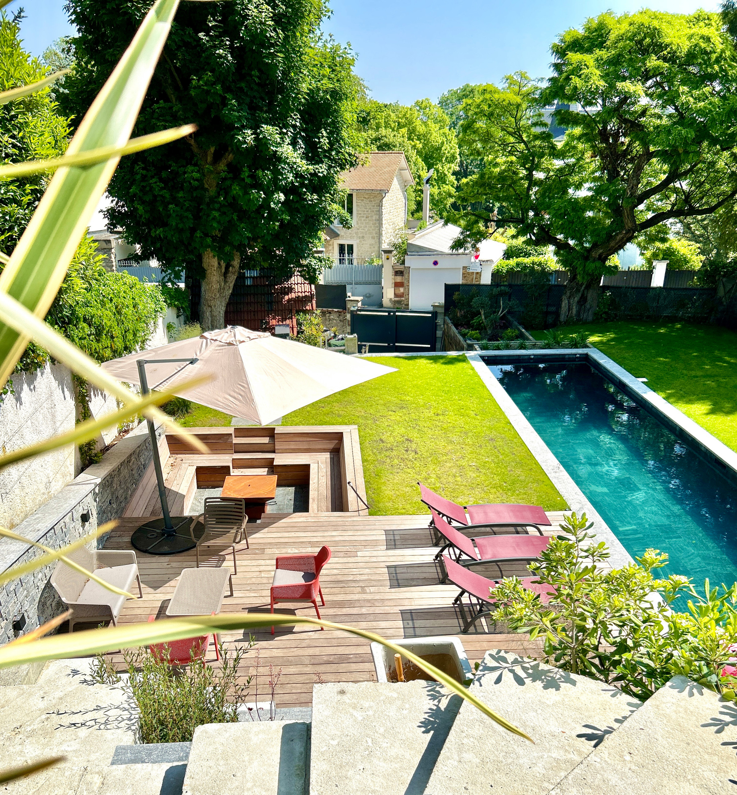 Jardin contemporain en pente
