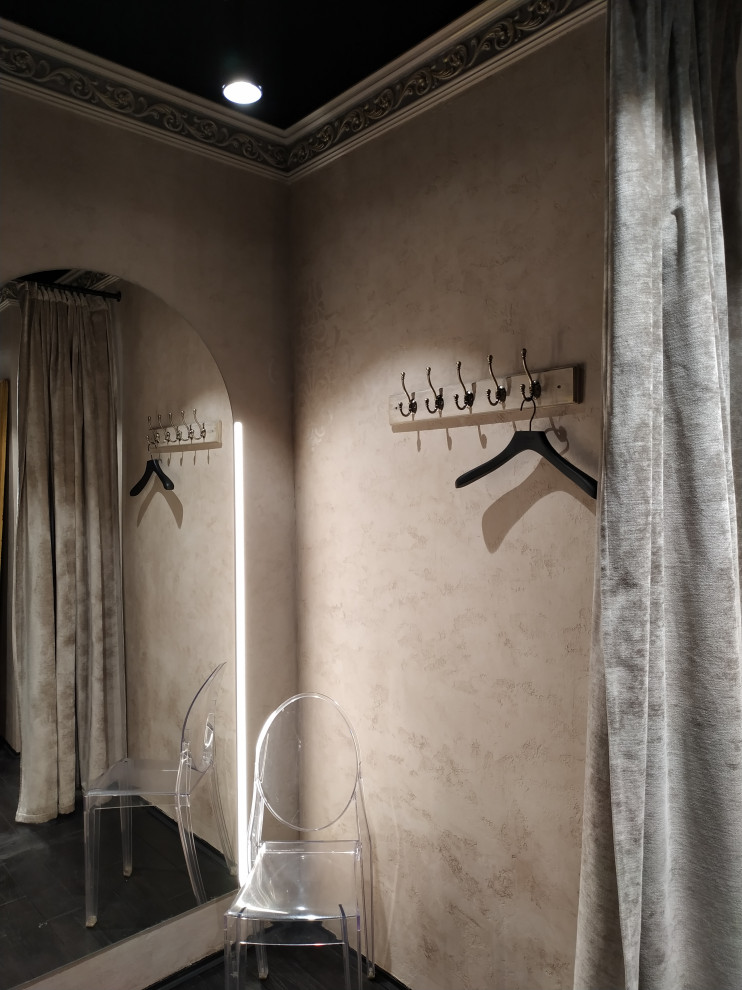 Примерочные бутика женской одежды