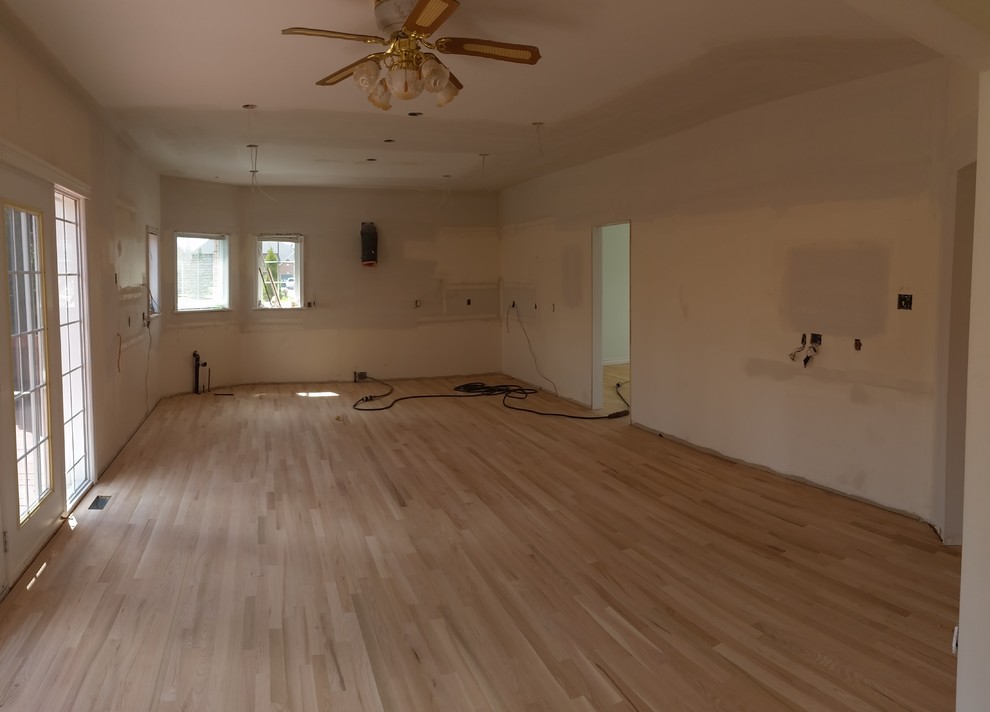 Home design - transitional home design idea in Ottawa