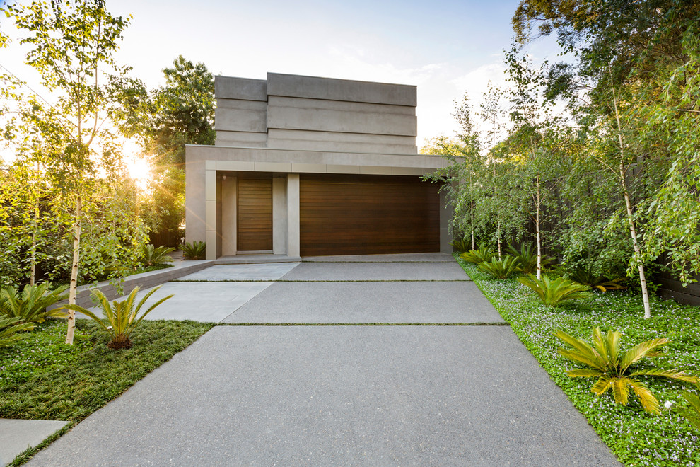 This is an example of a contemporary garden in Melbourne.