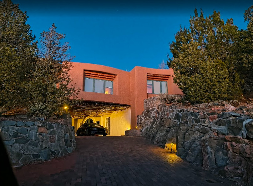 Crescent House by FL Wrights Potter House