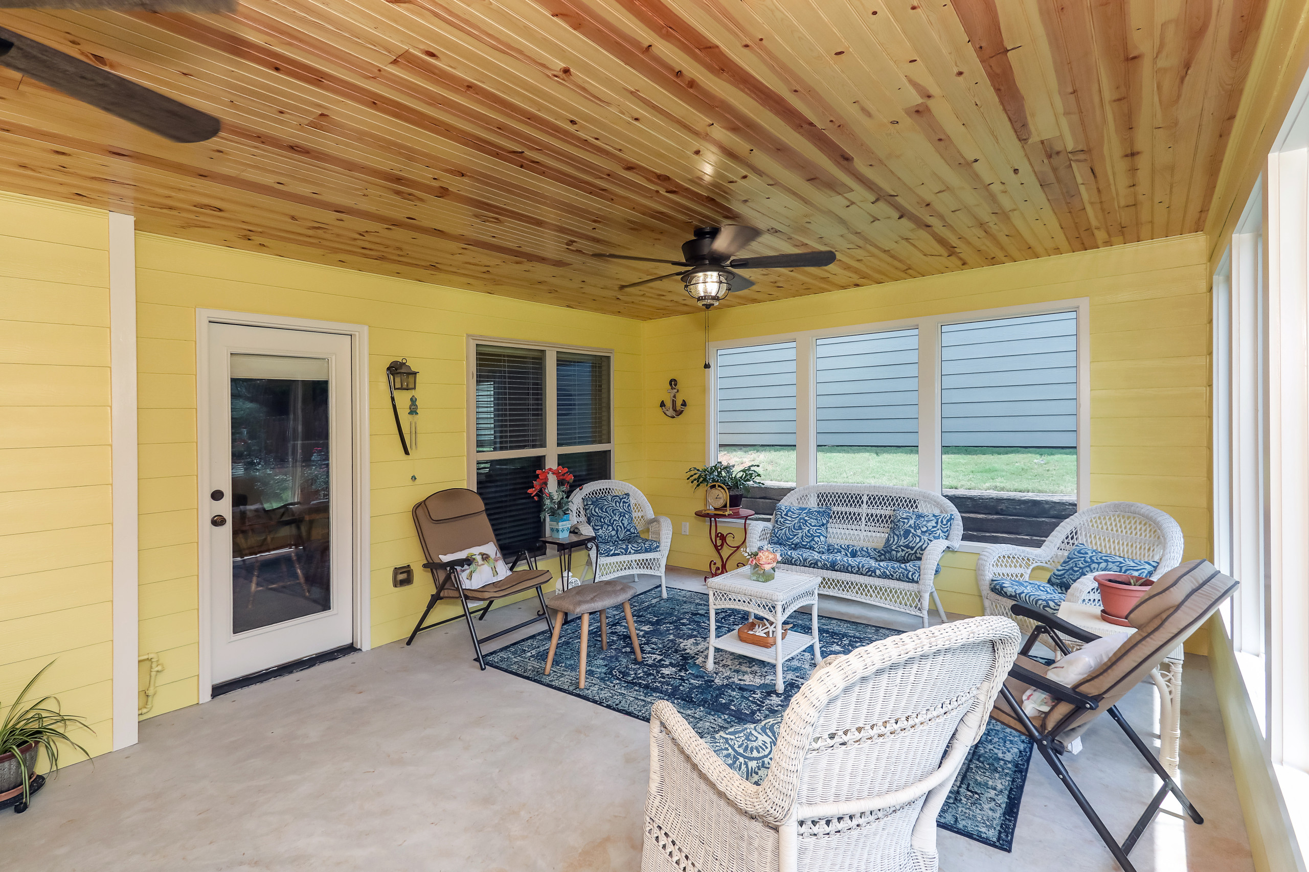 Sweet Water Screened Porch